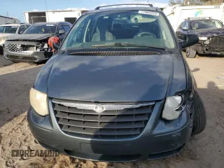 2006 Chrysler Town & Country LWB Touring with VIN 2A4GP54L06R729183, listed as a Copart auction lot 77665224 with 179,248 mi miles and Salvage Title. Bid and sale history available at carsss.com. Image 5.
