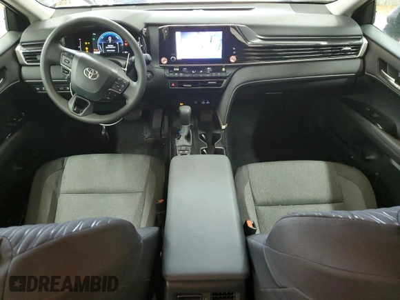 2025 Toyota Camry LE with VIN 4T1DAACK8SU528619, listed as a Copart auction lot 51645145 with 5,915 mi miles and Salvage Title. Bid and sale history available at DreamBid. Image 8.
