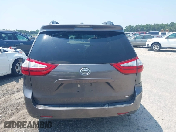 2017 Toyota Sienna XLE Auto Access Seat z VIN 5TDYZ3DC2HS850817, wystawiony jako IAAI lot #42564078 z przebiegiem 190 069 mil mil oraz . Historia ofert i sprzedaży dostępna na DreamBid. Obrazek 17.