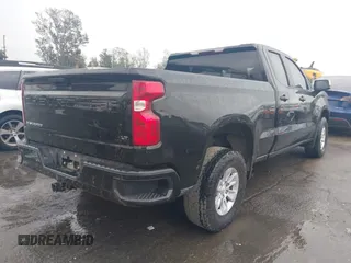 2020 Chevrolet Silverado 1500 LT with VIN 1GCRYDED0LZ218572, listed as a IAAI auction lot 41720498 with 82,386 mi miles. Bid and sale history available at carsss.com. Image 4.