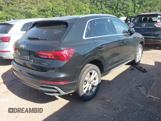 2024 Audi Q3 S line Premium z VIN WA1DECF35R1095131, wystawiony jako IAAI lot #42313681 z przebiegiem 31 510 mil mil oraz . Historia ofert i sprzedaży dostępna na DreamBid. Obrazek 4.