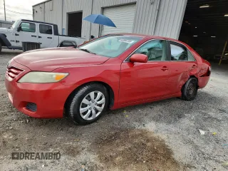 2011 Toyota Camry LE z VIN 4T1BF3EK3BU126881, wystawiony jako Copart lot #63304195 z przebiegiem 270 816 mil mil oraz Szkoda całkowita • Salvage title. Historia ofert i sprzedaży dostępna na DreamBid. Obrazek 1.