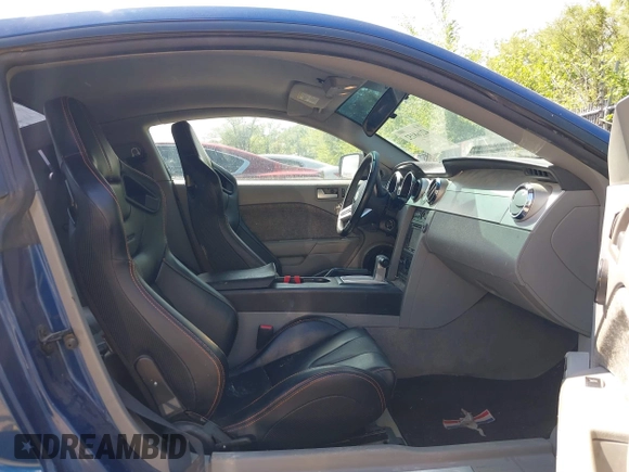 2006 Ford Mustang Standard with VIN 1ZVFT80N565158094, listed as a IAAI auction lot 42168152 with 179,778 mi miles and . Bid and sale history available at DreamBid. Image 5.