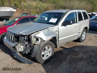 2007 Jeep Grand Cherokee Laredo with VIN 1J8GS48K17C516150, listed as a IAAI auction lot 41752720 with 176,114 mi miles. Bid and sale history available at carsss.com. Image 2.