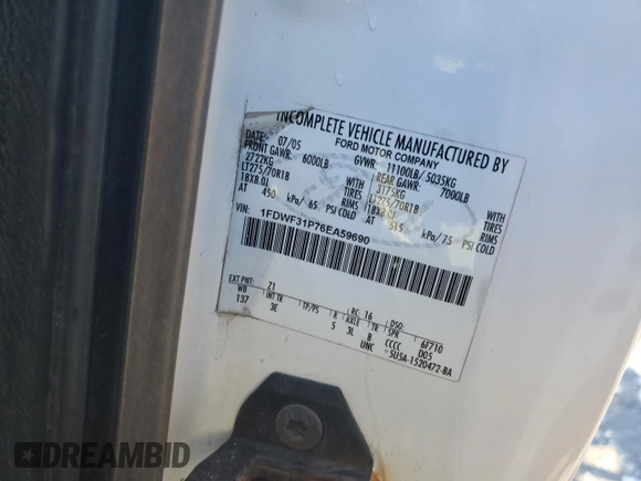 2006 Ford F-350 with VIN 1FDWF31P76EA59690, listed as a Copart auction lot 42382135 with Not provided miles and Salvage title. Bid and sale history available at DreamBid. Image 13.