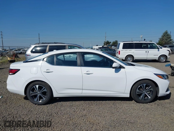 2022 Nissan Sentra SV z VIN 3N1AB8CV0NY244235, wystawiony jako IAAI lot #42453885 z przebiegiem 46 533 mil mil oraz . Historia ofert i sprzedaży dostępna na DreamBid. Obrazek 13.