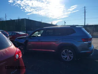 2021 Volkswagen Atlas SE с VIN 1V2WR2CA6MC553626, выставлен на аукционе IAAI как лот 41188219 с пробегом 83 000 миль миль и . История ставок и продаж доступна на DreamBid. Изображение 14.
