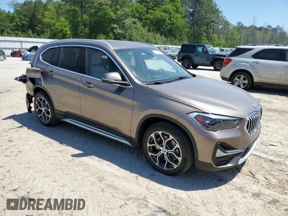 2020 BMW X1 xDrive28i z VIN WBXJG9C09L5R23653, wystawiony jako Copart lot #52771535 z przebiegiem 54 550 mil mil oraz Szkoda całkowita • Salvage title. Historia ofert i sprzedaży dostępna na DreamBid. Obrazek 4.