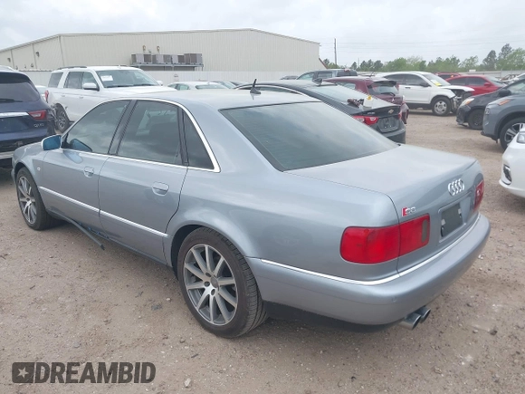2003 Audi S8 z VIN WAUGU44D33N002014, wystawiony jako IAAI lot #41941237 z przebiegiem Nie podano mil oraz . Historia ofert i sprzedaży dostępna na DreamBid. Obrazek 3.