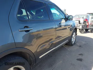 2017 Ford Explorer XLT z VIN 1FM5K8DHXHGB48783, wystawiony jako IAAI lot #41771686 z przebiegiem 104 809 mil mil oraz . Historia ofert i sprzedaży dostępna na DreamBid. Obrazek 18.