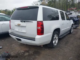 2007 Chevrolet Suburban LTZ with VIN 3GNFC160X7G132811, listed as a IAAI auction lot 41849787 with 1 mi miles. Bid and sale history available at carsss.com. Image 4.