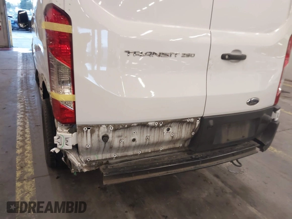 2020 Ford Transit Cargo with VIN 1FTBR1Y81LKA74678, listed as a IAAI auction lot 41173381 with 39,137 mi miles and . Bid and sale history available at DreamBid. Image 20.