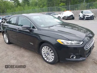 2013 Ford Fusion Titanium with VIN 3FA6P0SU4DR284766, listed as a IAAI auction lot 42318276 with 155,132 mi miles and . Bid and sale history available at DreamBid. Image 1.