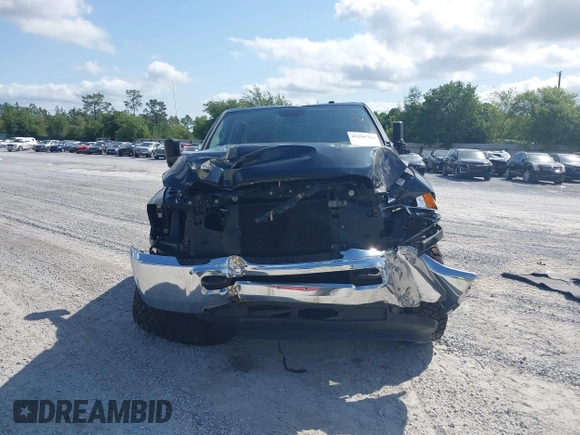 2015 Ram 2500 Tradesman with VIN 3C6UR5CL1FG516535, listed as a IAAI auction lot 42290704 with 201,511 mi miles and . Bid and sale history available at DreamBid. Image 13.