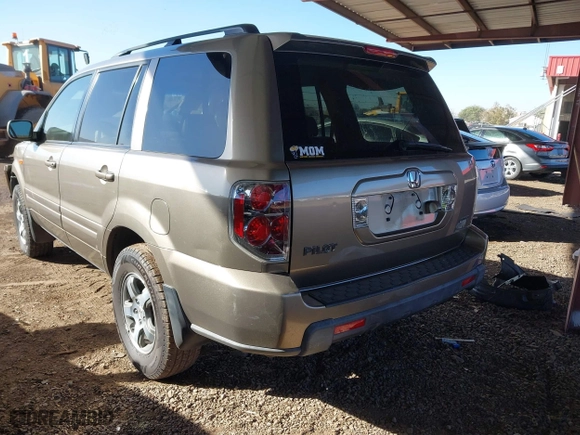 2008 Honda Pilot EX-L with VIN 5FNYF18758B052858, listed as a IAAI auction lot 41414168 with 157,060 mi miles. Bid and sale history available at carsss.com. Image 3.