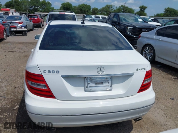 2013 Mercedes-Benz C 300 Sport z VIN WDDGF8AB1DR248695, wystawiony jako IAAI lot #42516492 z przebiegiem 155 429 mil mil oraz . Historia ofert i sprzedaży dostępna na DreamBid. Obrazek 16.