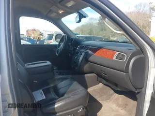 2011 GMC Yukon SLT with VIN 1GKS2CE01BR186874, listed as a IAAI auction lot 41762705 with 249,283 mi miles. Bid and sale history available at carsss.com. Image 5.