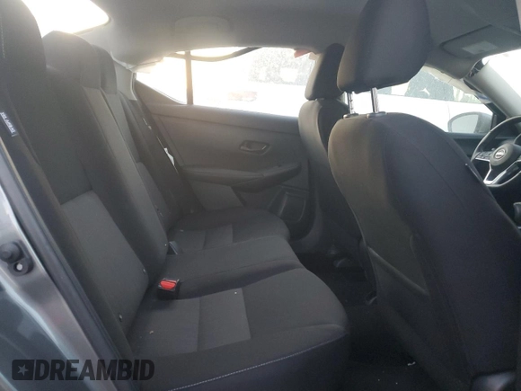 2024 Nissan Sentra SV z VIN 3N1AB8CV4RY391292, wystawiony jako Copart lot #43039145 z przebiegiem Nie podano mil oraz Nie do naprawy • Non repairable. Historia ofert i sprzedaży dostępna na DreamBid. Obrazek 10.