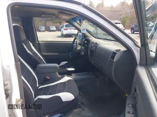 2006 GMC Canyon SLT with VIN 1GTDT136368275757, listed as a IAAI auction lot 42049486 with 207,618 mi miles. Bid and sale history available at carsss.com. Image 5.