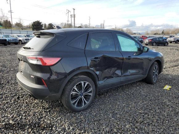 2022 Ford Escape SE Hybrid with VIN 1FMCU9BZ5NUA08253, listed as a Copart auction lot 44142425 with 36,038 mi miles and Salvage Title. Bid and sale history available at carsss.com. Image 3.