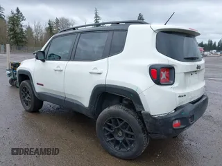 2017 Jeep Renegade Trailhawk с VIN ZACCJBCB6HPE79727, выставлен на аукционе IAAI как лот 41851367 с пробегом 90 645 миль миль и . История ставок и продаж доступна на DreamBid. Изображение 3.