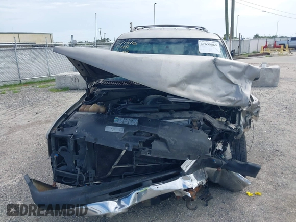 2002 Chevrolet Tahoe LS z VIN 1GNEC13Z72R258244, wystawiony jako IAAI lot #42639069 z przebiegiem Nie podano mil oraz . Historia ofert i sprzedaży dostępna na DreamBid. Obrazek 12.