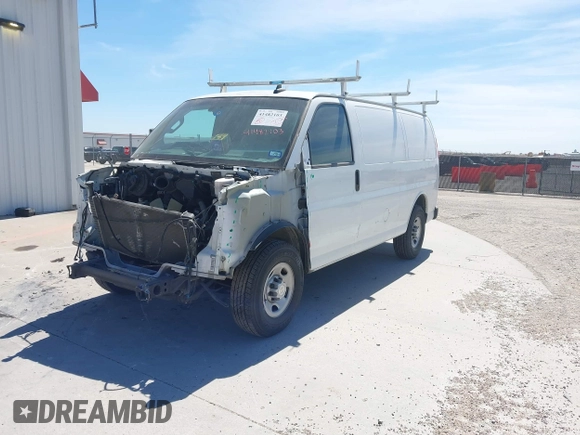 2018 Chevrolet Express Cargo Van with VIN 1GCWGAFP6J1332570, listed as a IAAI auction lot 41482103 with 142,405 mi miles. Bid and sale history available at carsss.com. Image 2.