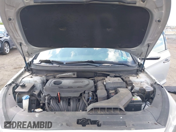2019 Hyundai Sonata Sport z VIN 5NPE34AFXKH740037, wystawiony jako IAAI lot #42215038 z przebiegiem 79 714 mil mil oraz . Historia ofert i sprzedaży dostępna na DreamBid. Obrazek 10.