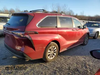 2024 Toyota Sienna LE with VIN 5TDKSKFC2RS147964, listed as a Copart auction lot 87694945 with 4,604 mi miles and Salvage Title. Bid and sale history available at carsss.com. Image 3.