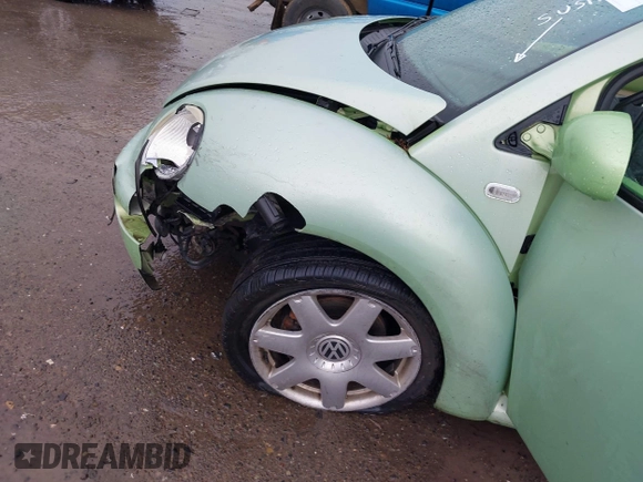 2001 Volkswagen Beetle GLX with VIN 3VWDD21CX1M463267, listed as a IAAI auction lot 41980454 with 120,178 mi miles and . Bid and sale history available at DreamBid. Image 14.
