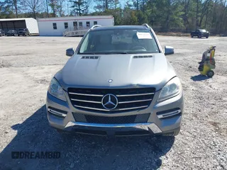 2015 Mercedes-Benz M 350 z VIN 4JGDA5JB2FA602036, wystawiony jako IAAI lot #41672218 z przebiegiem 151 018 mil mil oraz . Historia ofert i sprzedaży dostępna na DreamBid. Obrazek 6.