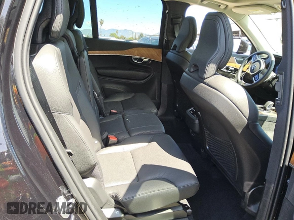 2025 Volvo XC90 Plus with VIN YV4062PE2S1335900, listed as a Copart auction lot 51378125 with 3,423 mi miles and Clean Title. Bid and sale history available at DreamBid. Image 11.