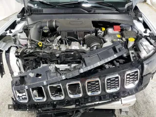 2025 Jeep Compass Limited with VIN 3C4NJDCN0ST565517, listed as a Copart auction lot 61679475 with 6,153 mi miles and Clean title. Bid and sale history available at DreamBid. Image 12.