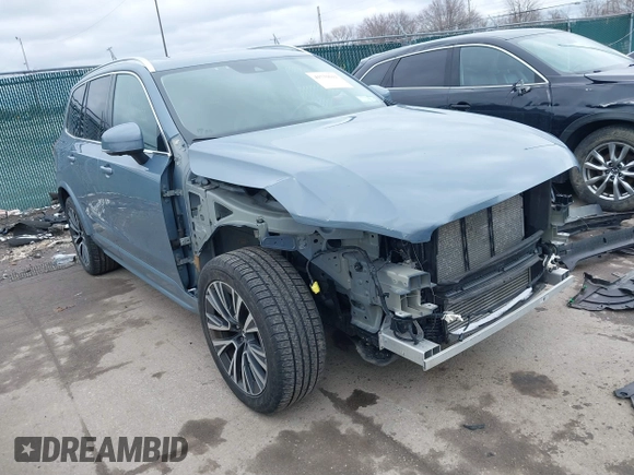 2021 Volvo XC90 Momentum with VIN YV4102PK4M1763398, listed as a IAAI auction lot 41731611 with 81,607 mi miles. Bid and sale history available at carsss.com. Image 1.