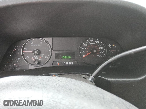 2007 Ford F-250 XL z VIN 1FTSW21P47EA83363, wystawiony jako Copart lot #49825005 z przebiegiem 160 460 mil mil oraz Czysty tytuł • Clean title. Historia ofert i sprzedaży dostępna na DreamBid. Obrazek 9.