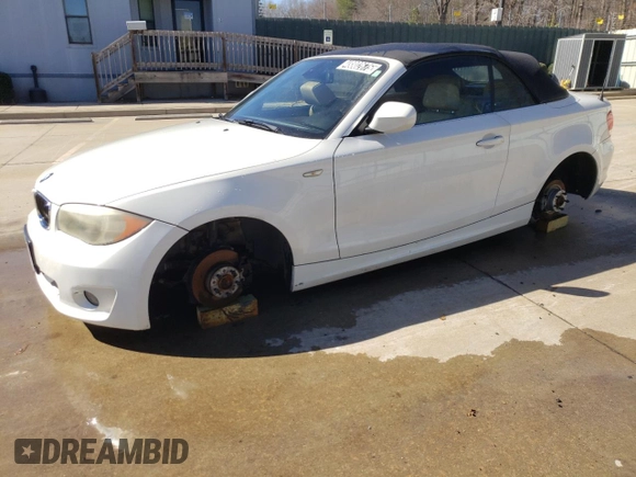 2012 BMW 1 Series 128i z VIN WBAUL7C53CVM83027, wystawiony jako Copart lot #48802675 z przebiegiem 107 436 mil mil oraz Czysty tytuł • Clean title. Historia ofert i sprzedaży dostępna na DreamBid. Obrazek 1.