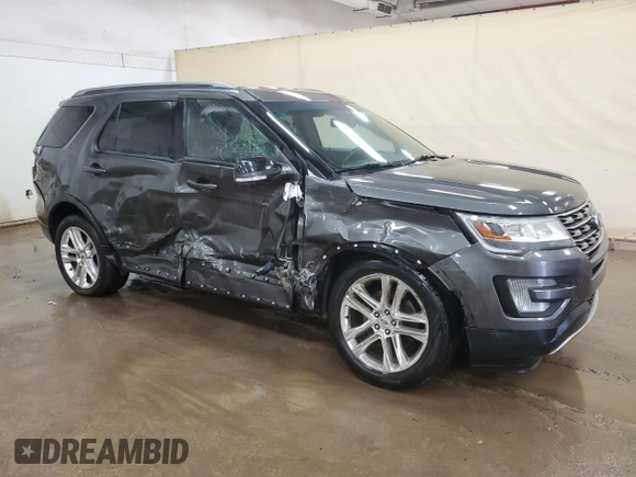 2016 Ford Explorer XLT with VIN 1FM5K8D88GGC03519, listed as a Copart auction lot 47363385 with 128,076 mi miles and Clean Title. Bid and sale history available at carsss.com. Image 4.