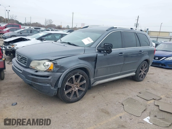 2007 Volvo XC90 V8 with VIN YV4CZ852471365438, listed as a IAAI auction lot 41448132 with 246,077 mi miles. Bid and sale history available at carsss.com. Image 2.