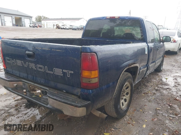 2000 Chevrolet Silverado 1500 with VIN 2GCEC19V0Y1255331, listed as a IAAI auction lot 40441563 with 282,464 mi miles. Bid and sale history available at carsss.com. Image 4.