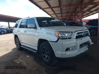 2011 Toyota 4Runner Trail z VIN JTEBU5JR6B5043167, wystawiony jako IAAI lot #42400681 z przebiegiem 265 137 mil mil oraz . Historia ofert i sprzedaży dostępna na DreamBid. Obrazek 1.