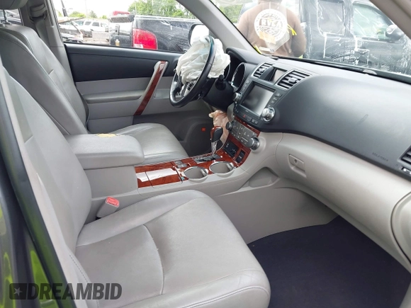 2012 Toyota Highlander Limited with VIN 5TDDK3EH0CS102430, listed as a IAAI auction lot 42321997 with 205,611 mi miles and . Bid and sale history available at DreamBid. Image 5.
