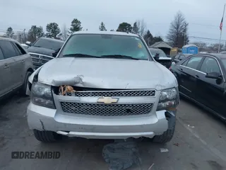 2011 Chevrolet Suburban LS with VIN 1GNSCHE07BR241468, listed as a IAAI auction lot 41376362 with 277,907 mi miles. Bid and sale history available at carsss.com. Image 12.