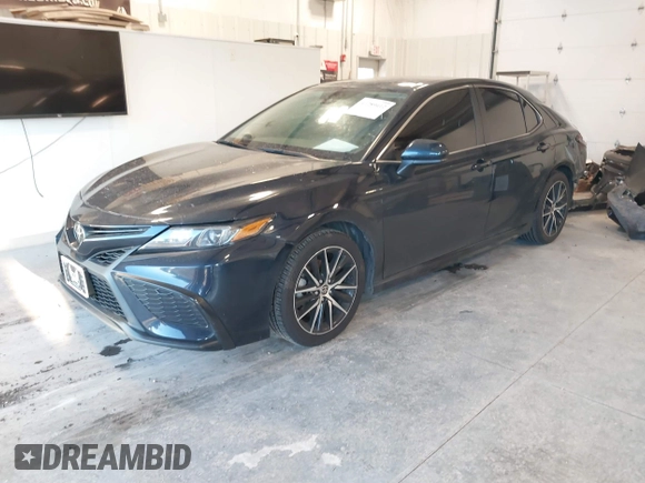2021 Toyota Camry SE Nightshade with VIN 4T1G11AK8MU477688, listed as a IAAI auction lot 41289412 with 63,746 mi miles. Bid and sale history available at carsss.com. Image 17.