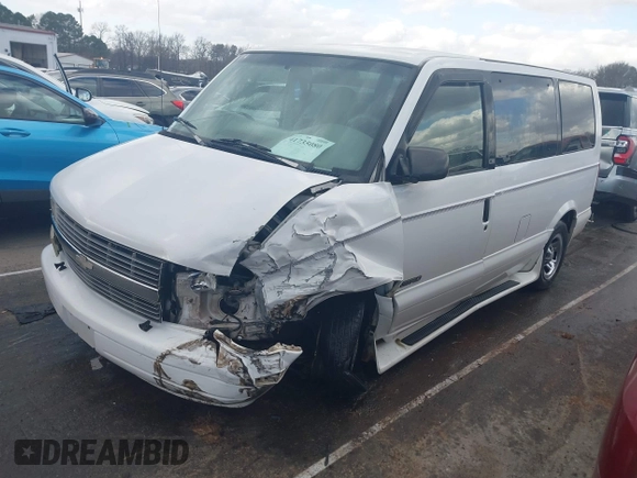 1998 Chevrolet Astro with VIN 1GNDM19W4WB103476, listed as a IAAI auction lot 41735080 with 210,293 mi miles. Bid and sale history available at carsss.com. Image 2.