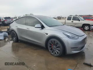 2024 Tesla Model Y Performance with VIN 7SAYGDEF4RA326613, listed as a Copart auction lot 83467394 with 2,260 mi miles and Clean Title. Bid and sale history available at DreamBid. Image 4.