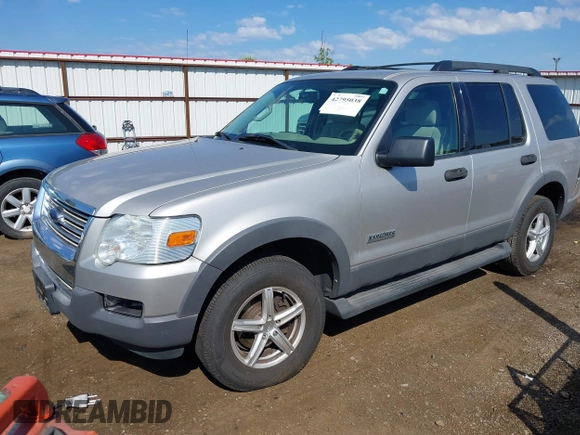 2006 Ford Explorer XLT with VIN 1FMEU73E06UA56267, listed as a IAAI auction lot 42795038 with 200,595 mi miles and . Bid and sale history available at DreamBid. Image 2.