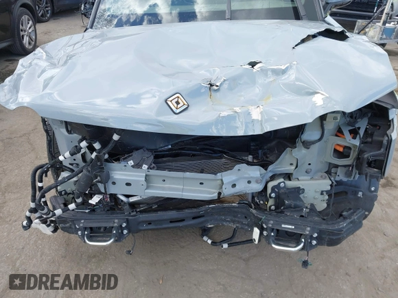 2023 Rivian R1T Adventure z VIN 7FCTGBAA9PN027894, wystawiony jako IAAI lot #42061339 z przebiegiem 5047 mil mil oraz . Historia ofert i sprzedaży dostępna na DreamBid. Obrazek 6.