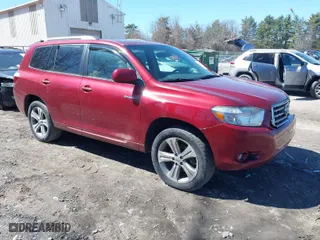 2009 Toyota Highlander Sport with VIN JTEES43A692116442, listed as a IAAI auction lot 41901241 with 316,874 mi miles. Bid and sale history available at carsss.com. Image 1.