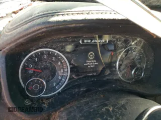 2022 Ram 2500 Laramie z VIN 3C6UR5FJ2NG144079, wystawiony jako Copart lot #68461813 z przebiegiem 155 979 mil mil oraz Nie do naprawy • Non repairable. Historia ofert i sprzedaży dostępna na DreamBid. Obrazek 9.