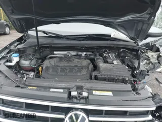 2022 Volkswagen Tiguan SE with VIN 3VV3B7AX6NM070815, listed as a IAAI auction lot 41391891 with 32,818 mi miles. Bid and sale history available at carsss.com. Image 10.